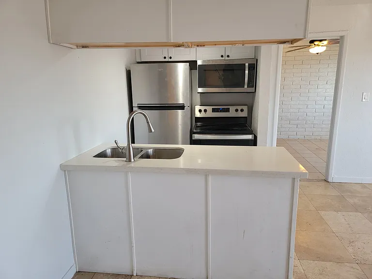 1001 N 32nd Ave #2 — Photo 1