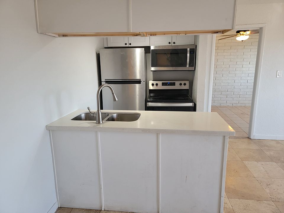 1st image of 1001 N 32nd Ave APT 2