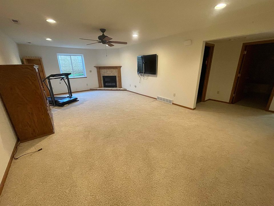 303 Crestwood Ln, Onalaska, WI 54650 MLS 50276962 Zillow