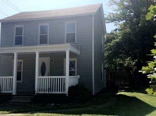 621 Locust St, Carrollton, IL 62016