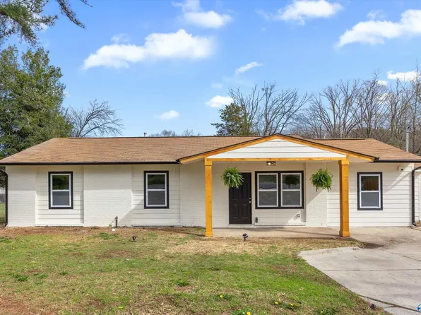 2118 Medaris Rd NW, Huntsville, AL 35810