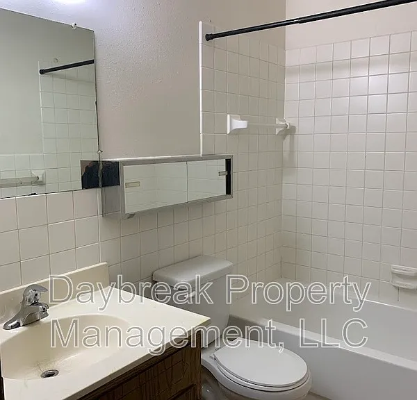 3024 9 1/2 St N #104 — Photo 6