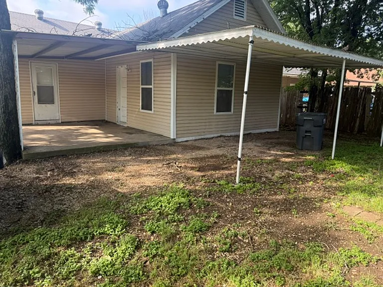 2401 McKenzie Ave — Photo 11