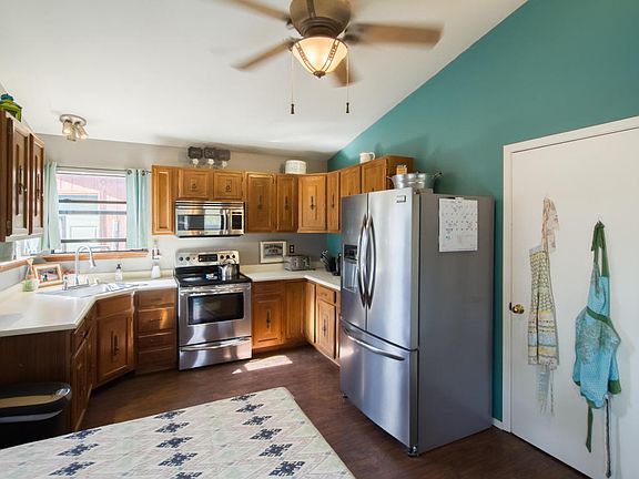 3rd image of 38 Juniper Hill Loop