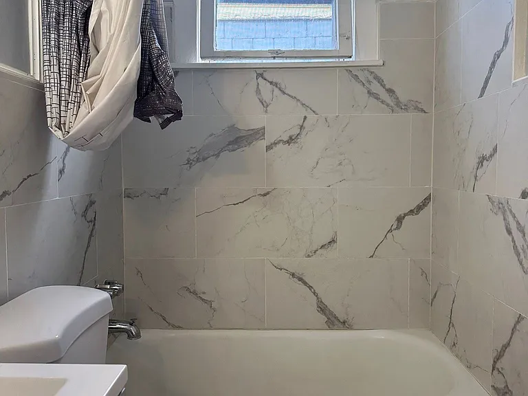 405 W 21st St #3 — Photo 10