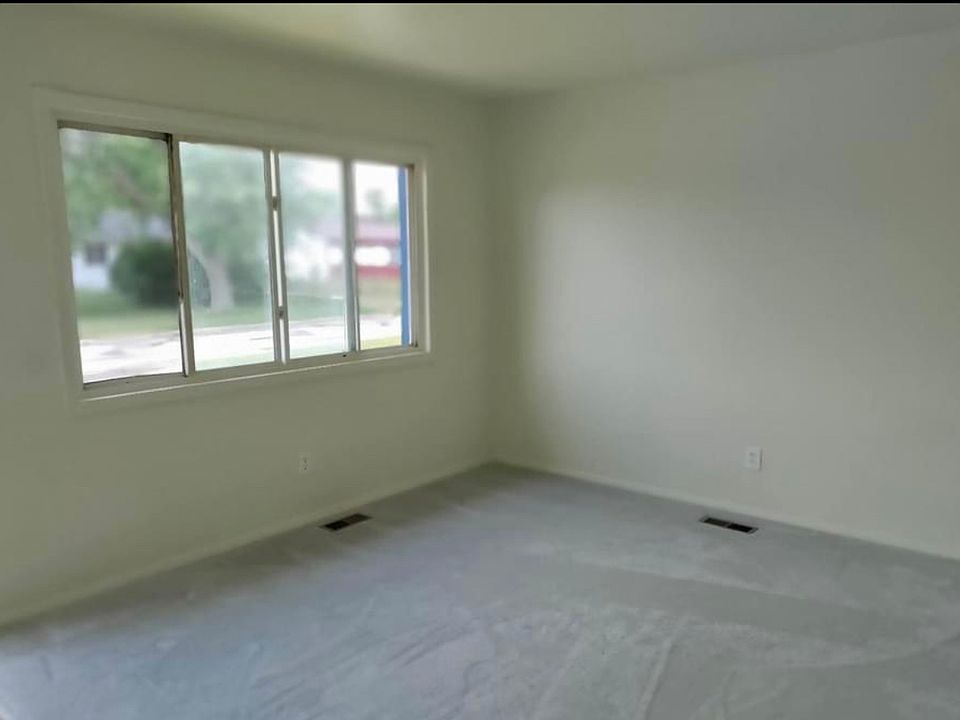 2nd image of 6138 Hilton Ln
