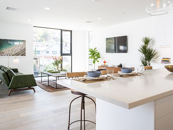 2nd image of 2212 Jerome Way