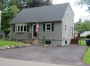 8 Riverbank Ter, Billerica, MA 01821