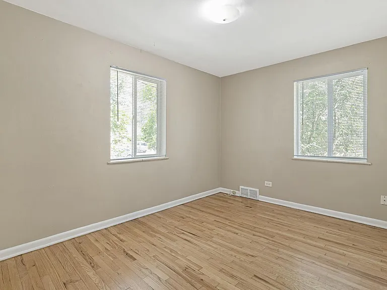 2630 S York St — Photo 11