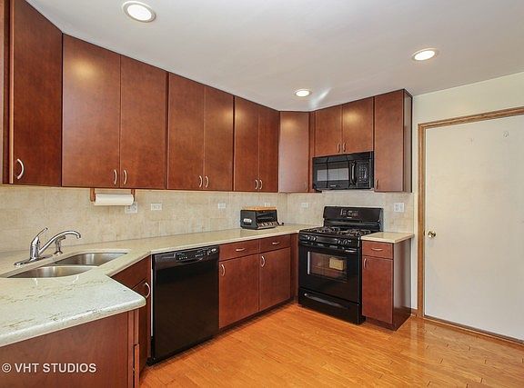 4th image of 153 Sherwood Ct