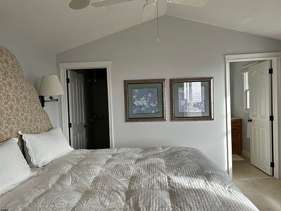 5th image of 1903 Wesley Ave #2