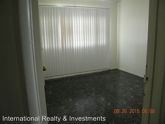 4th image of 1248 1/2 W 96th St