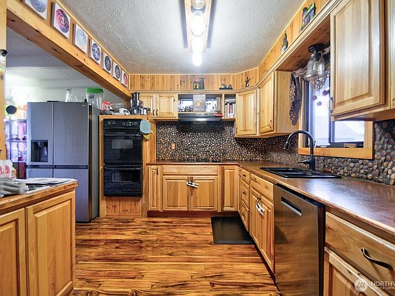 5th image of 614 Alder Street