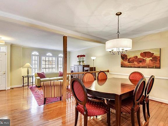 4th image of 3922 Maximilian Ct