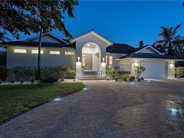 3570 Crayton RD, NAPLES, FL 34103