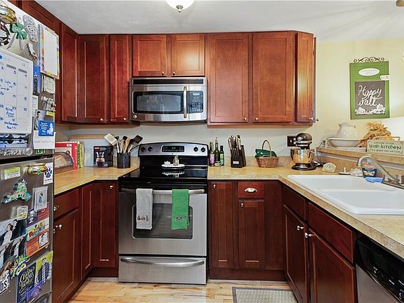 5th image of 135 Idlewood Blvd
