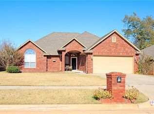 1821 SE 1st St, Moore, OK 73160
