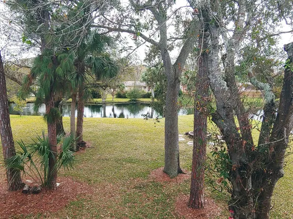 2513 S 17th St APT 205, Fort Pierce, FL 34982