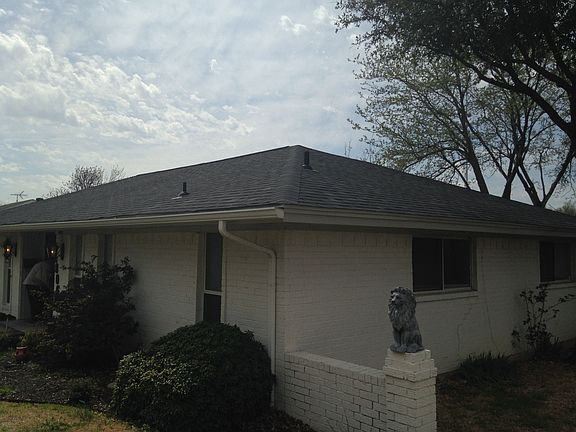 2nd image of 1806 Wellington Dr