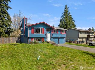2890 NE 72nd St, Bremerton, WA