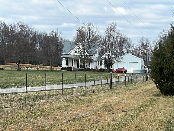 2nd image of 1075 Pocahontas Rd