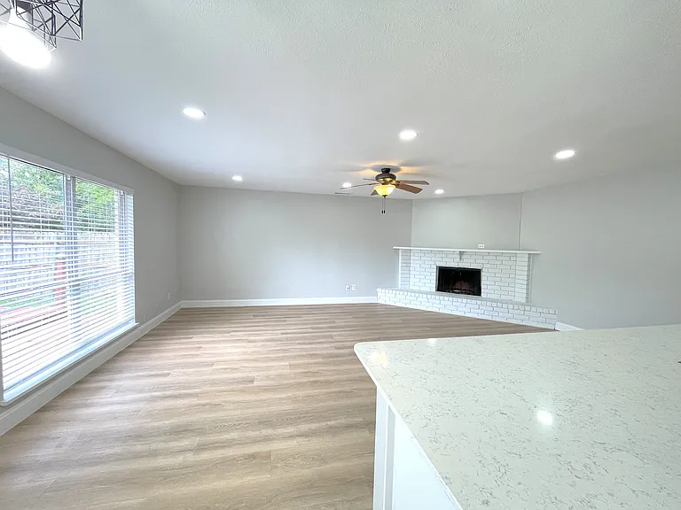 5300 Slay Dr — Photo 7