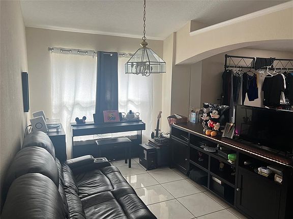 2nd image of 2502 CROWN RIDGE CIRCLE
