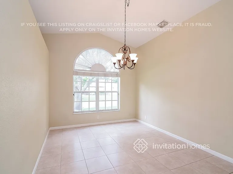 4645 NW 99th Ln — Photo 8