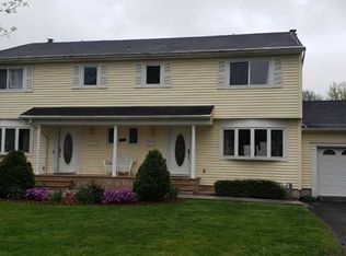 60 Primrose Ln #B, Paramus, NJ 07652