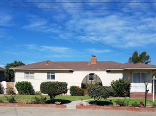 1063 Orange Dr, Oxnard, CA 93036