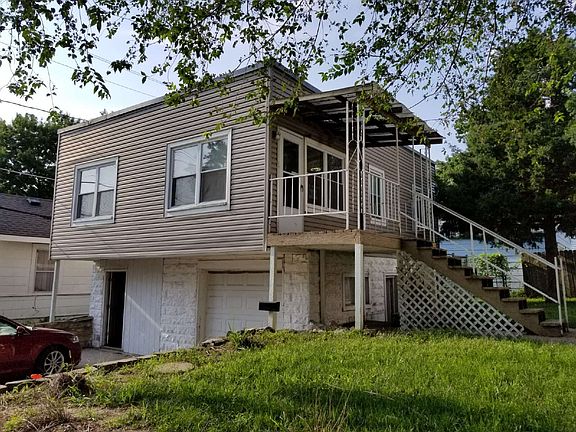 2nd image of 630 1/2 S Huttig Ave