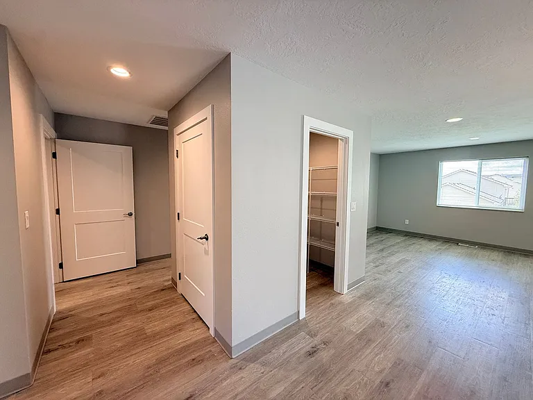 1501 - 1503 North Bell Street — Photo 31
