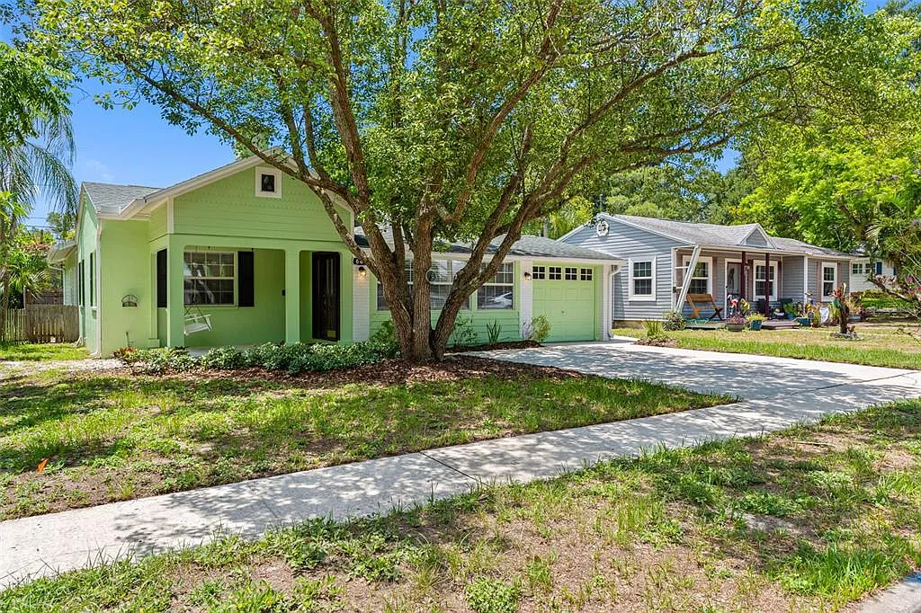 4 bed, 2.0 bath, 1688 sqft, $3,675 — Photo 3