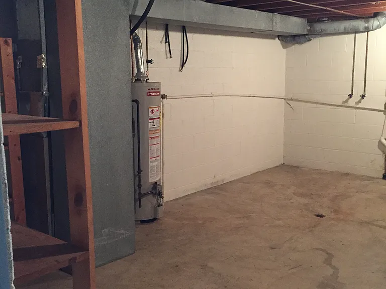 Washer/Dryer Hook-Ups