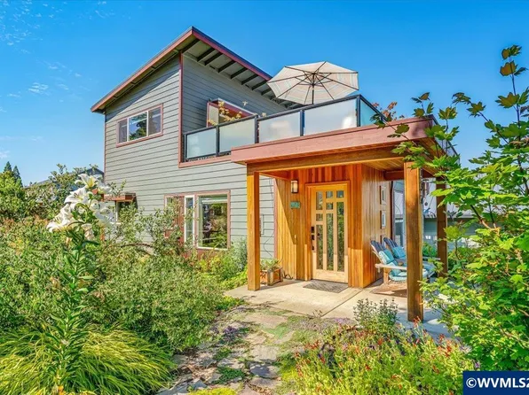 1255 Reserve St #230, Silverton, OR 97381