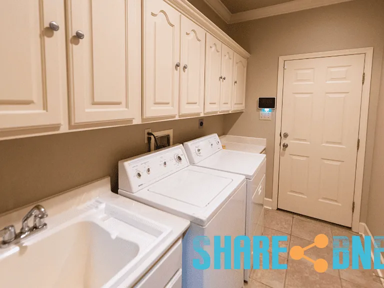 48 Dartmouth Dr #48 — Photo 9