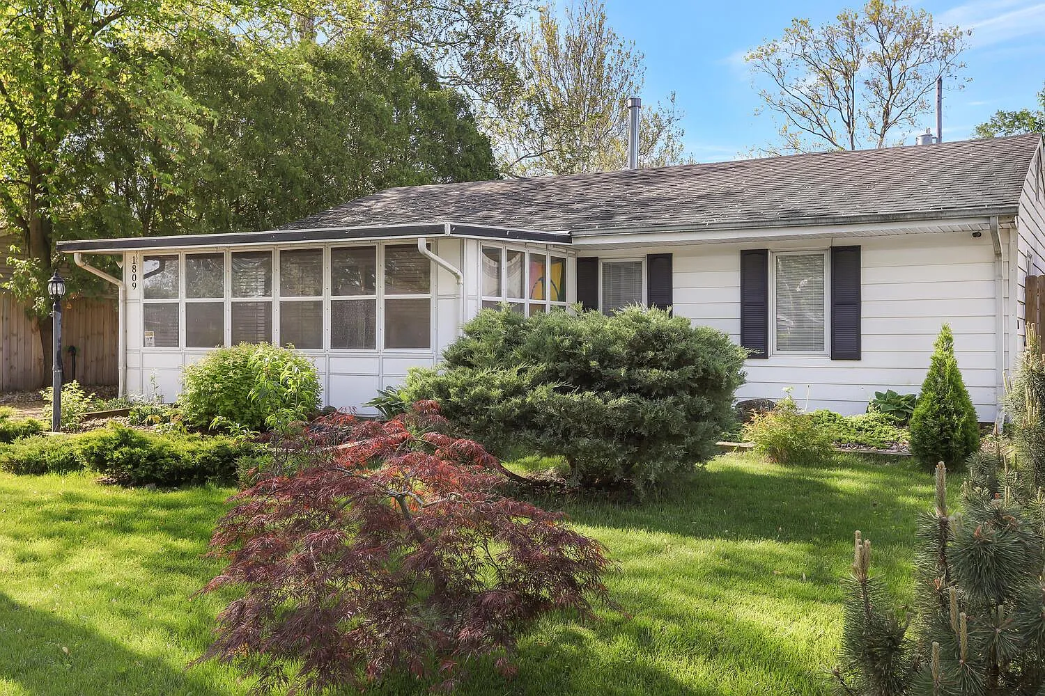 1809 Southwood Dr photo 1