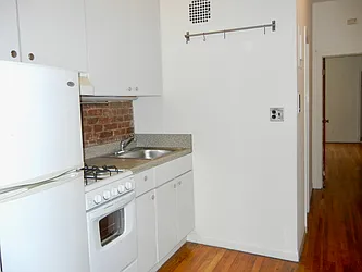 Rented by Brooklyn Heights Real Estate Inc