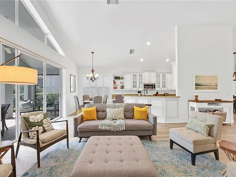 8924 Ventura Way — Photo 6