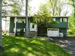 41 Fox Hill Rd, Fairfield, NJ 07004