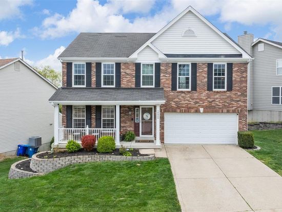16825 Hickory Crest Dr, Ballwin, MO 63011
