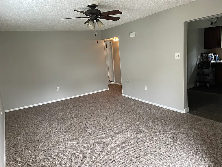 402 Corinthian Ave #A — Photo 3