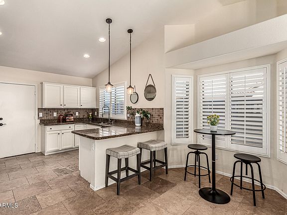 5th image of 4940 S ROSEMARY Drive