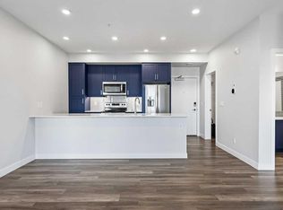 255 E Les Jardins Park SE #303, Calgary, AB T2C 5W9