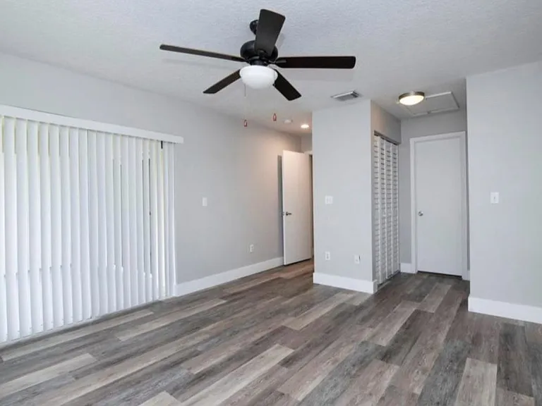 18840 NW 57th Ave #306 — Photo 5