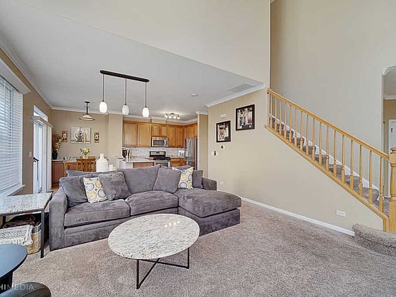 3rd image of 2201 Claremont Ln #2201