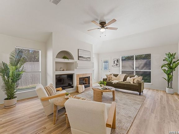 3rd image of 13127 Forum Rd