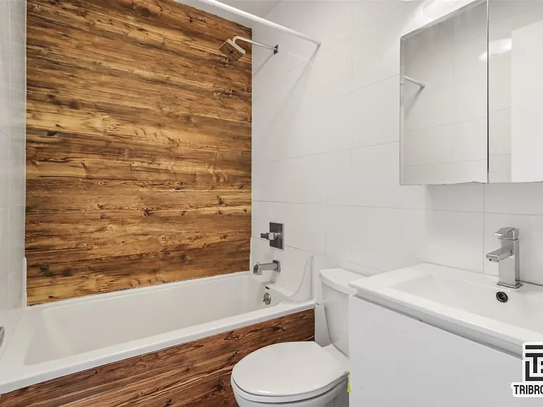 506 Warren St #2E — Photo 8