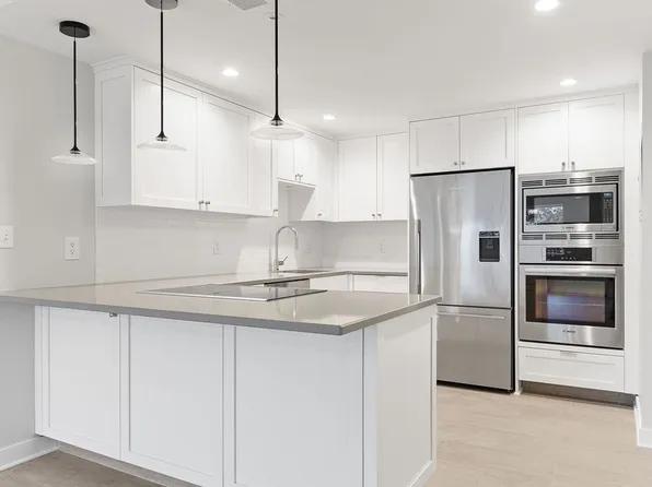 14 Concord Ave APT 406, Cambridge, MA 02138