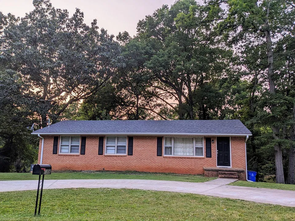 1306 Cypress Mill Rd